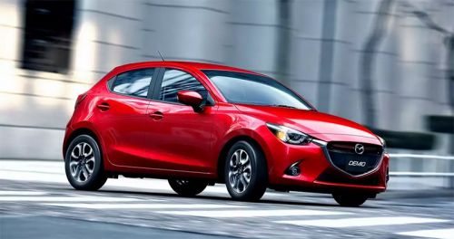 Mazda 2 получила улучшенный двигатель и спецверсию Mazda 2 получила улучшенный двигатель и спецверсию